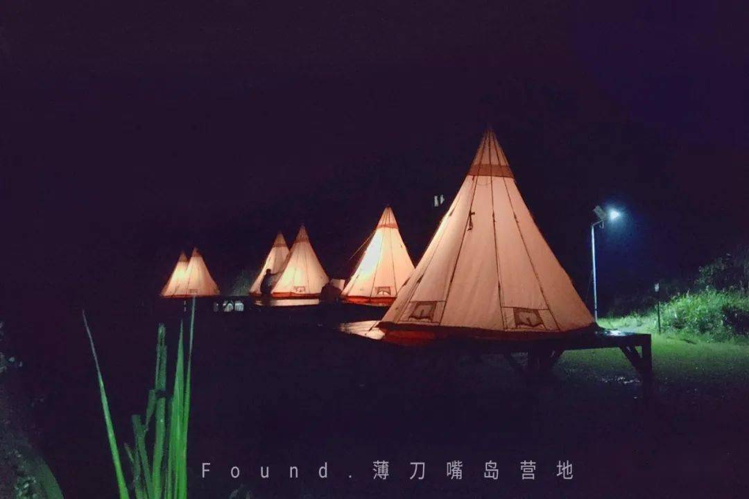 打开帐篷就能看海天一色？薄刀嘴岛这个露营基地我要去！_海岛