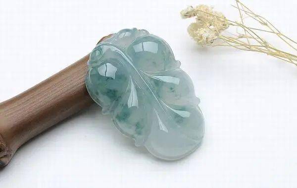 翡翠|秋冬戴这些才能时髦又高级，精致女人的首选！仅需百元，还不快抢!