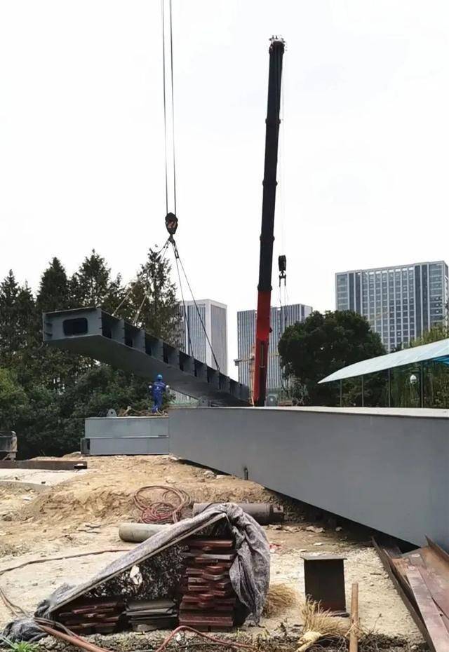 昆明桥钢人口_昆明夜景(2)