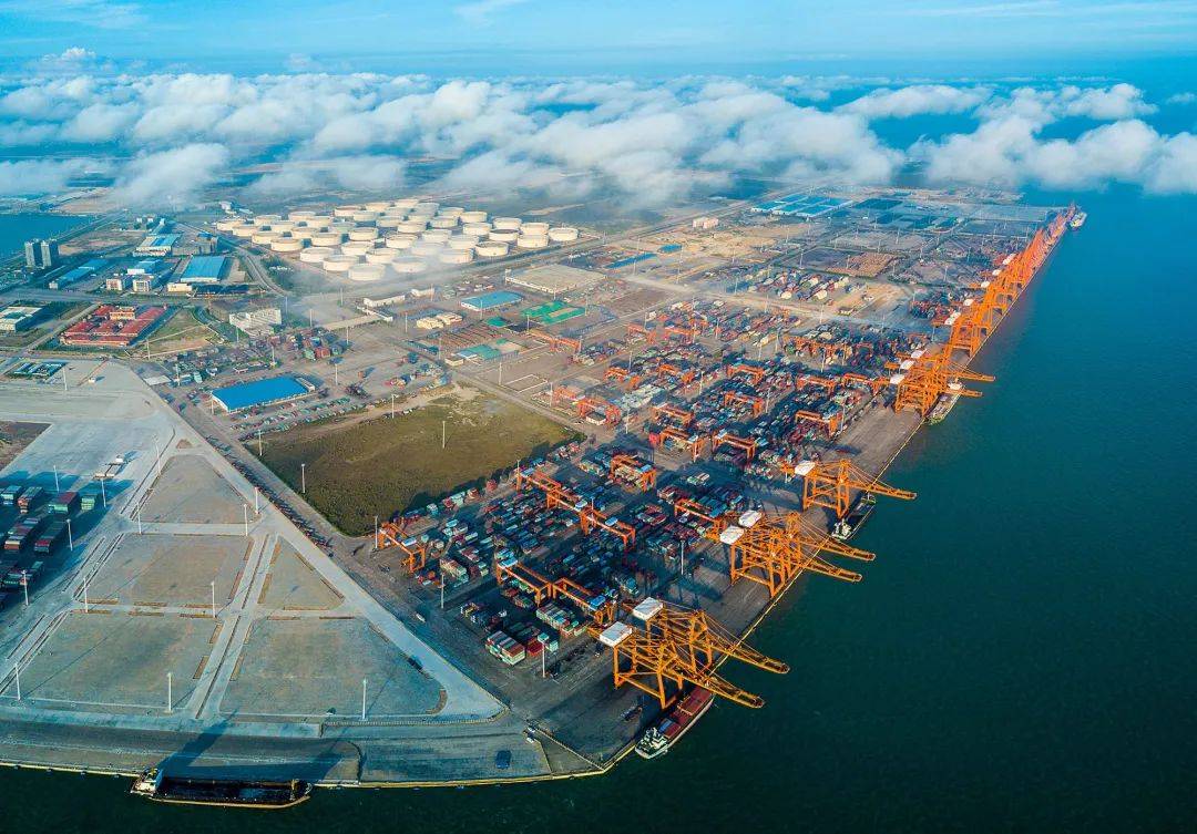 1-9月钦州港吞吐量突破1亿吨 同比增17%