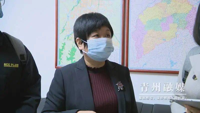 市委书记接受人口普查_人口普查图片