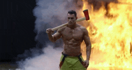 消防猛男赤裸上身,肌肉身材太犯规了!
