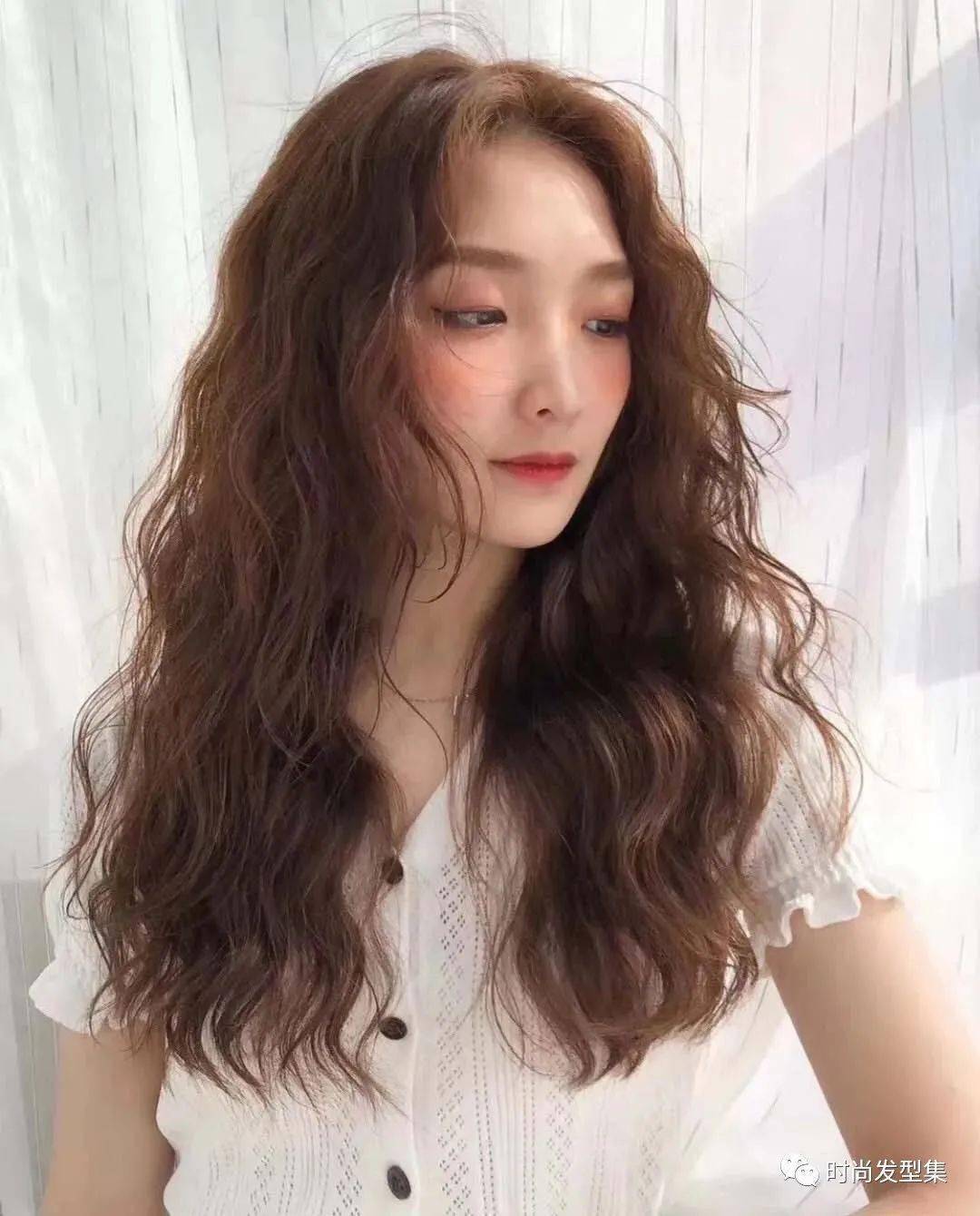 慵懒法式烫发用几号杠 8077dd149ffe44058645fc8d3ed6600a.jpeg