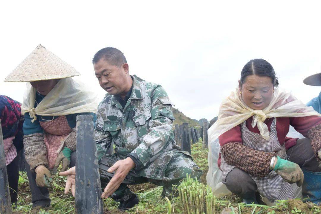 杨守亮向村民作出郑重承诺