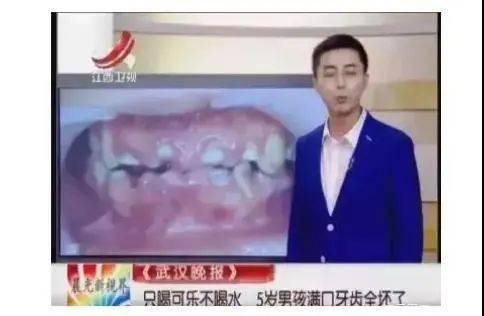 小伙|【警惕】长期喝可乐，24岁小伙喝出尿毒症？警惕生活中的这类健康杀手！