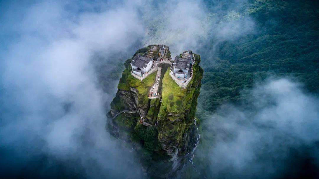 中国版的"天空之城"_梵净山