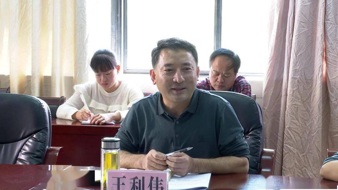 巍山县研究安排创建国家级卫生县城和推进爱国卫生专项行动