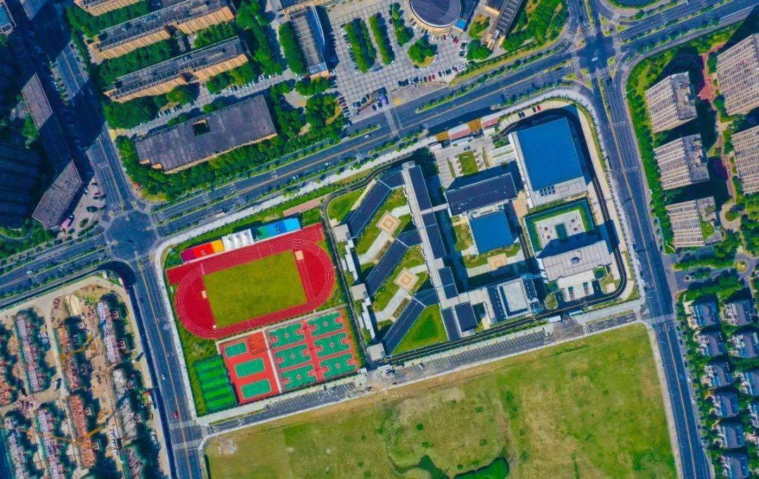 实验小学上德校区旁这块空地会建什么?有回复了!
