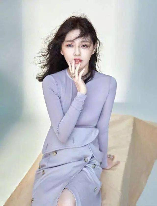 女神|#大S瘦了#再上热搜，素颜出镜，重回杉菜时代！女神美得气场十足！