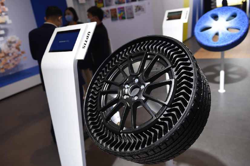 进博会汽车展区的米其林uptis免充气轮胎.新华社记者 赵丁喆 摄
