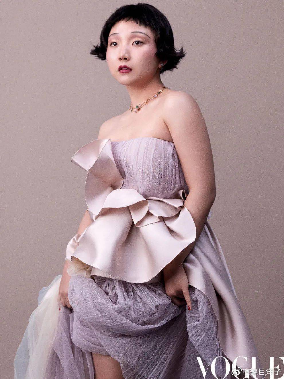 单眼皮|网红出身、被嘲又丑又胖 这次她却凭实力完美逆袭！