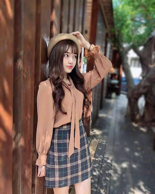 心机|拍照时学会这15个心机姿势，瞬间变美！