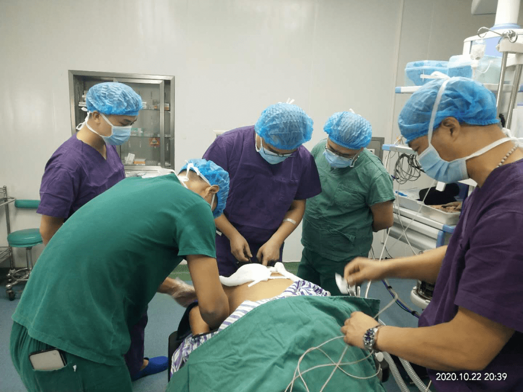 神经外科医生排名_神经外科女医生图片(3)