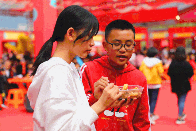 好吃爆棚!龙岩旅游美食嘉年华引来三万食客