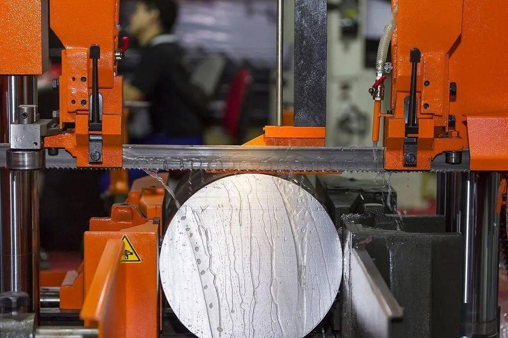 saw cutting saw cutting