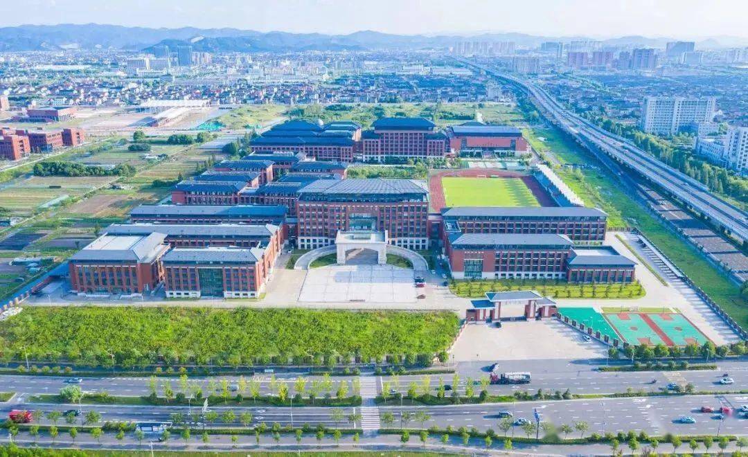 慈中书院校景