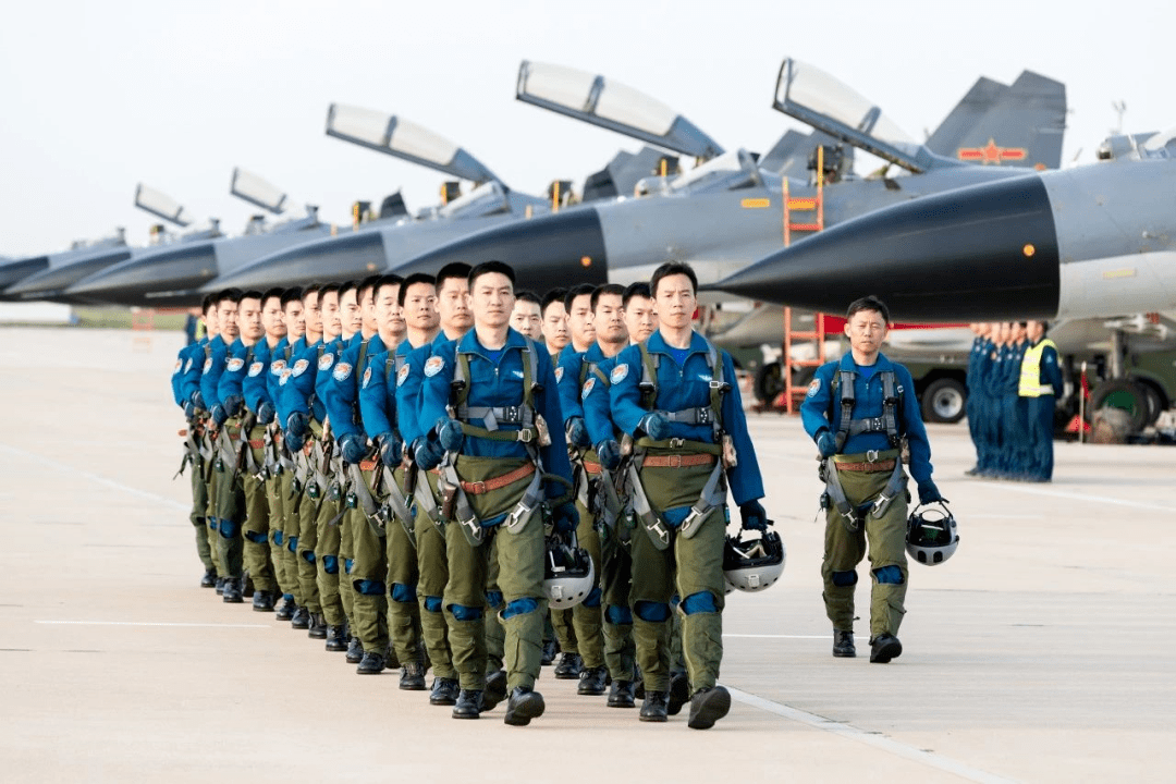 空军成立71周年丨人民空军,生日快乐!