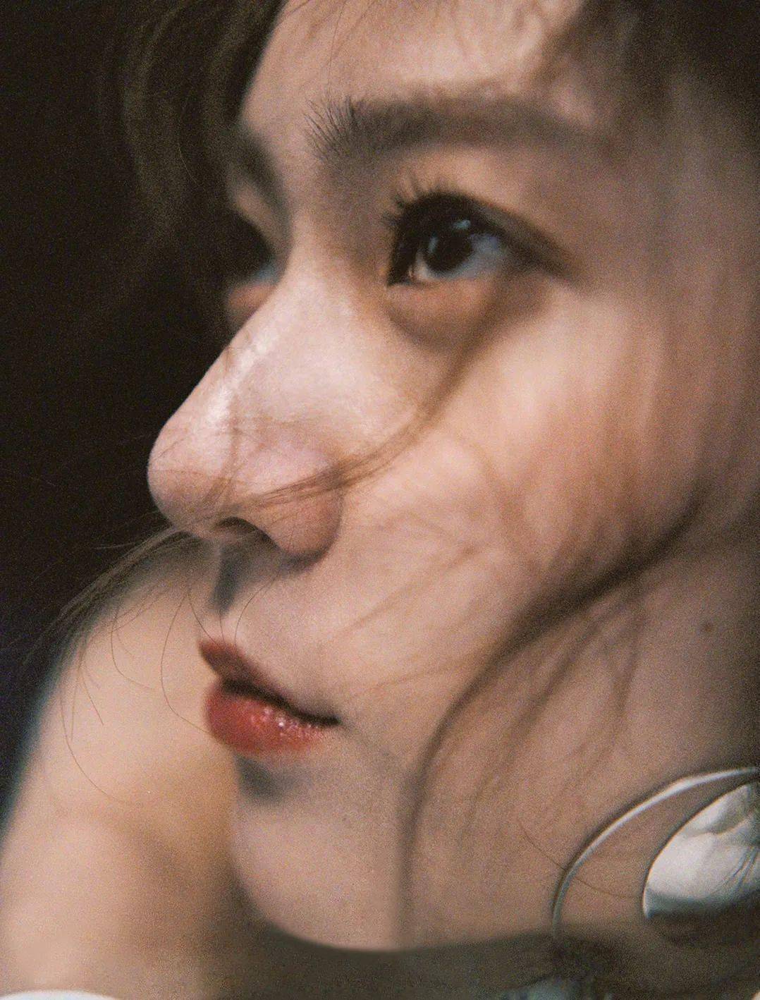 女军官|郑秀晶新剧变身精英女军官，“冰美人”这次A爆了！