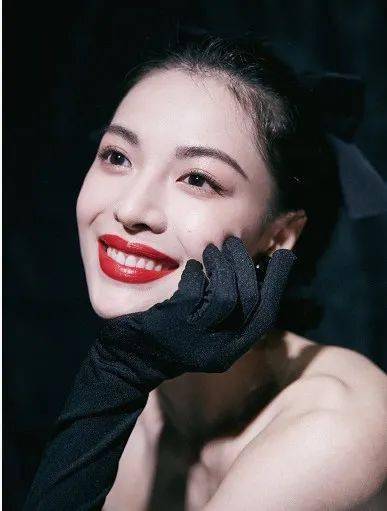 sina|想做氛围感港风美人？我帮你整理了一份超容易上手的教程！