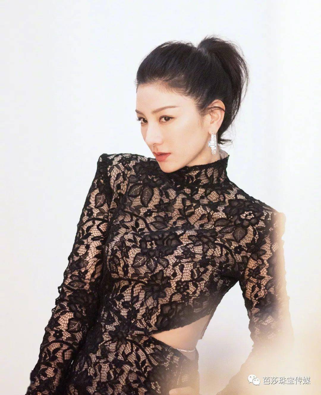 珠宝|女明星复出只拼业务能力？珠宝造型才是新“战场”！