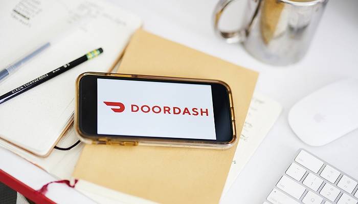 配送|美国最大的外卖平台DoorDash要上市了，疫情助其营收猛涨