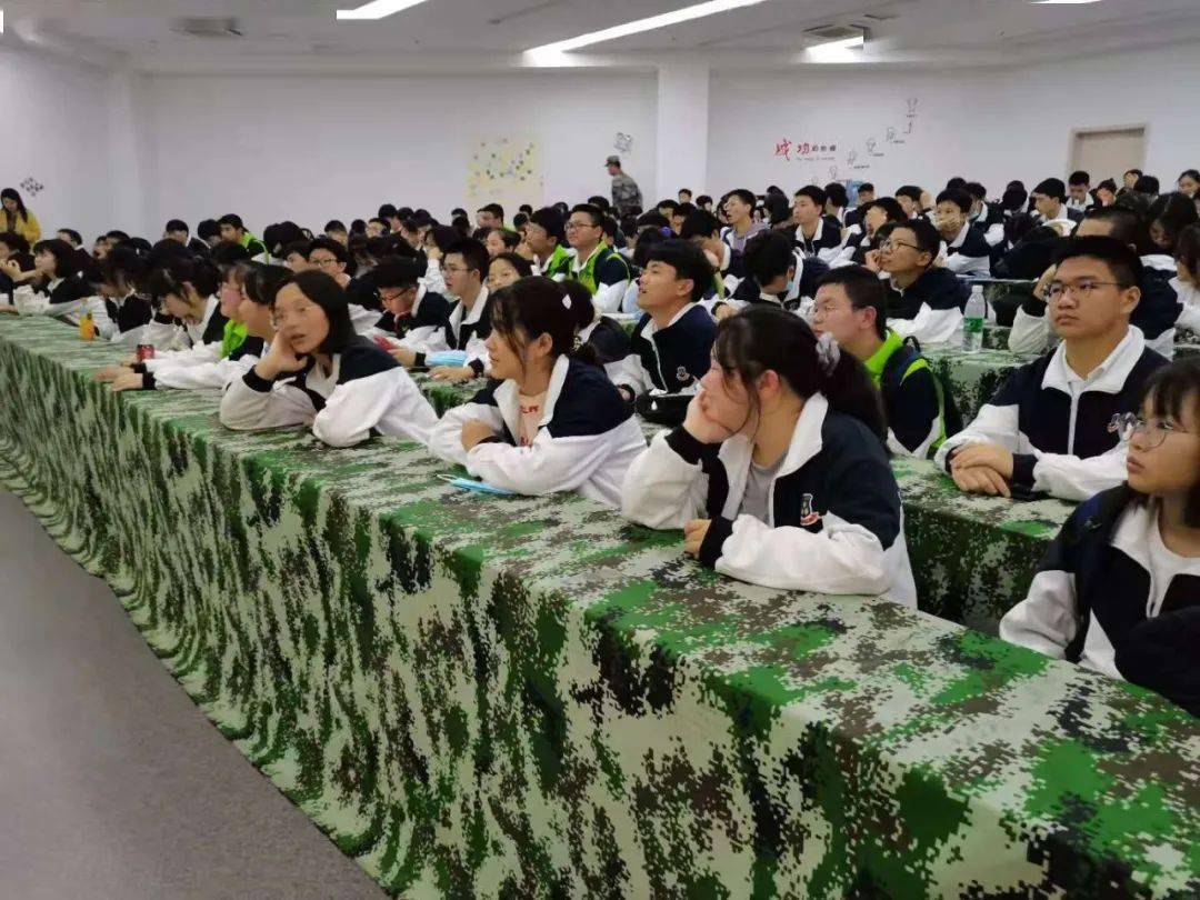 航空探秘,梦想启航——广安光正实验学校航空研学