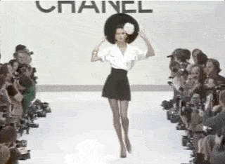 化身|卍物志┃26岁被老佛爷捧为香奈儿化身，如今63岁依然是法式优雅的代名词