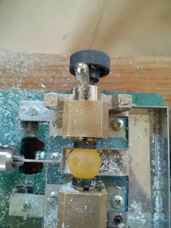 怎么用桶做鼓 a38527ece8e5448e8ac30b37aa44ed20.jpeg