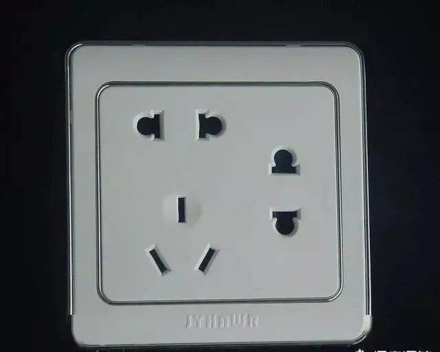e084d5b7c2554769b1639798eb648b94.jpeg