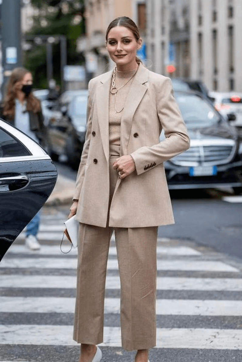 驼色|比驼色更好穿，今年冬天“奶茶色”火了！！