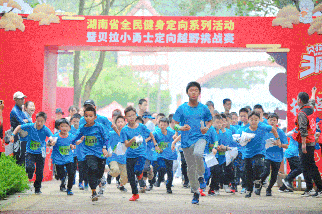 望城2020gdp_近十年中国gdp数据图