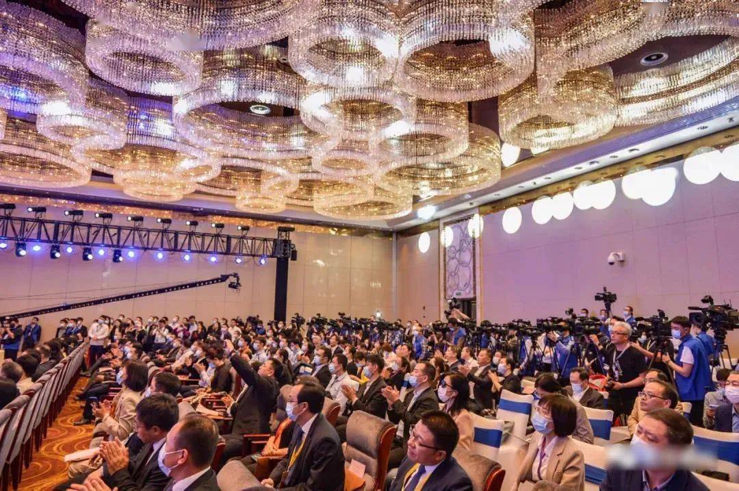 2020年中国城市城镇_2020年前三季度GDP50强城市:对比2019年,超六成城市排名