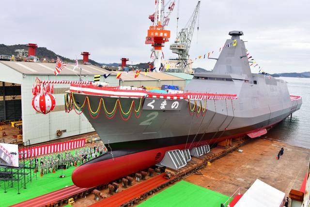 日本新型隐身护卫舰高调下水 桅杆造型类似我055万吨大驱_手机搜狐网