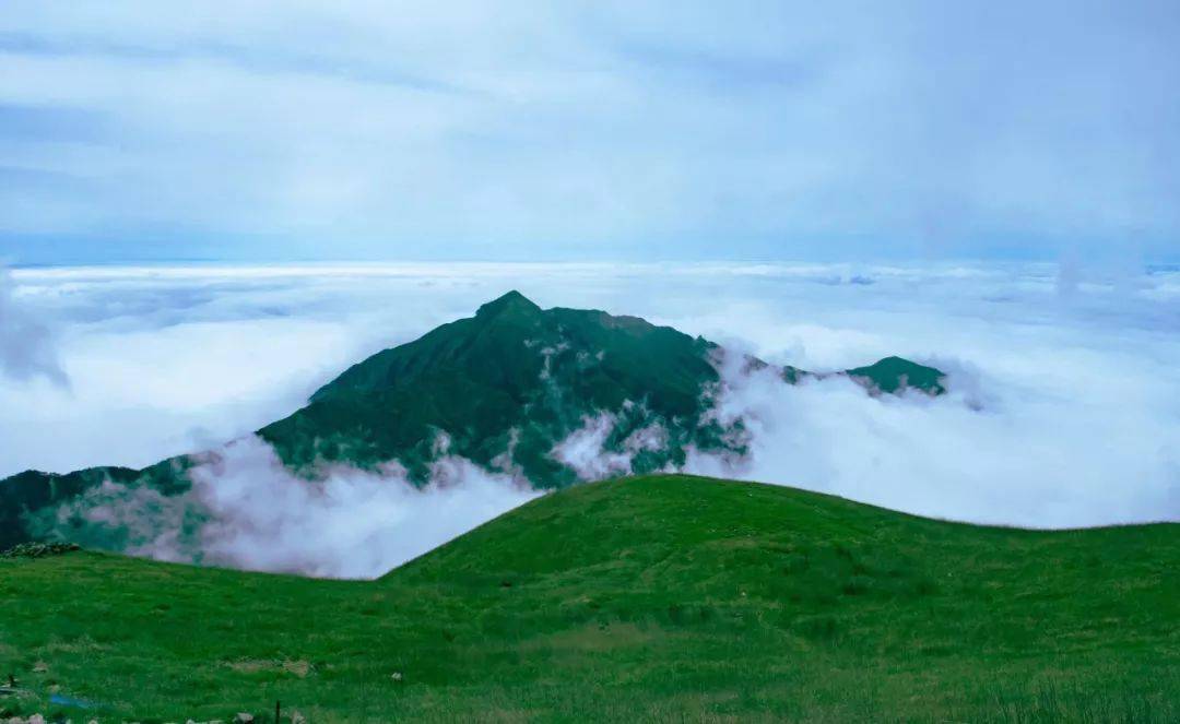 江西武功山——萍乡武功山景区获2020博鳌国际旅游奖"年度精品目的地