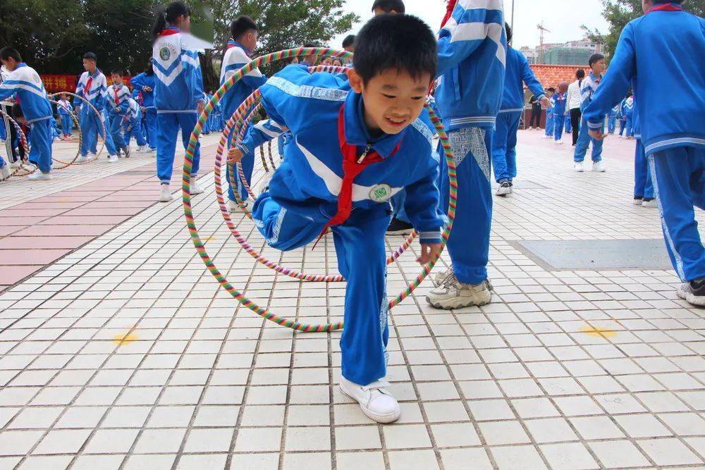 阳光大课间活力满校园翁源县万豪儒林小学大课间活动展示