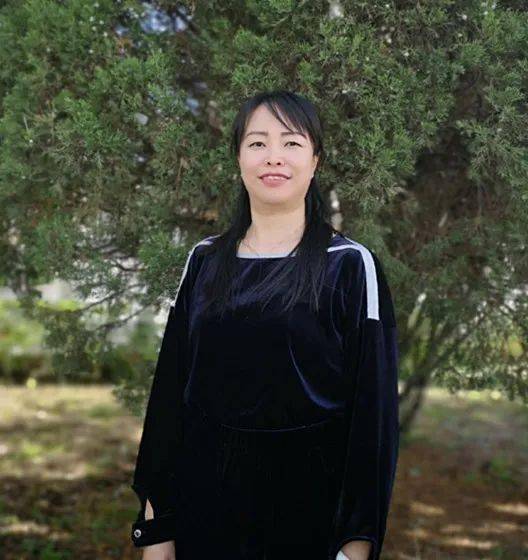 师者最美绽放北重二中王彩霞春风化雨润物无声善歌善教倾心树人