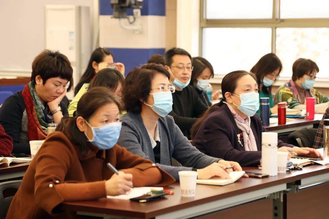 怎么学会开会 a0159a3f8954482099baa641b5ac946a.jpeg