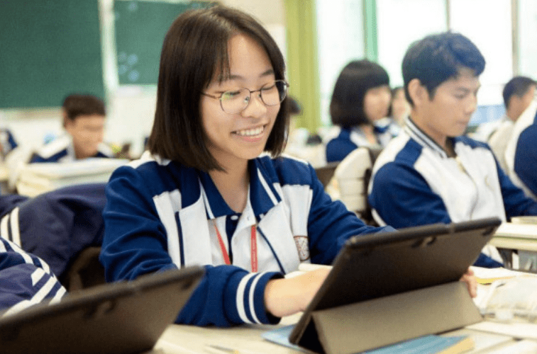 科大讯飞|覆盖1500所学校 一场遍及湾区城市的智慧教育实践