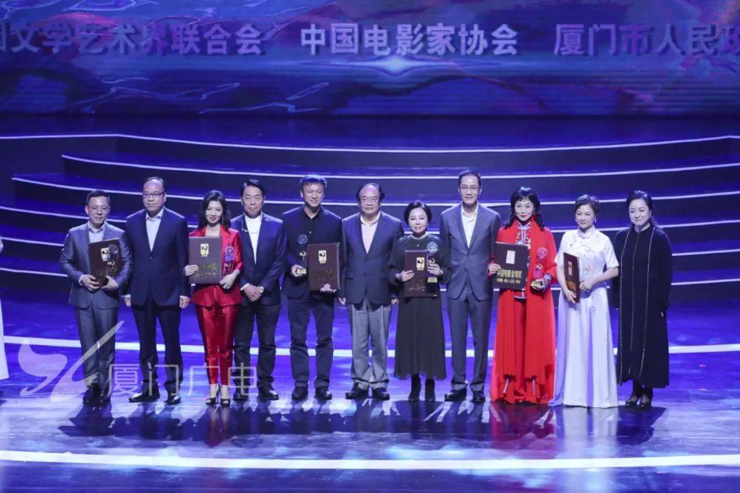 易烊千玺周冬雨高清视频 c31eb62c35e54608b2eb5284c67fc3c9.jpeg