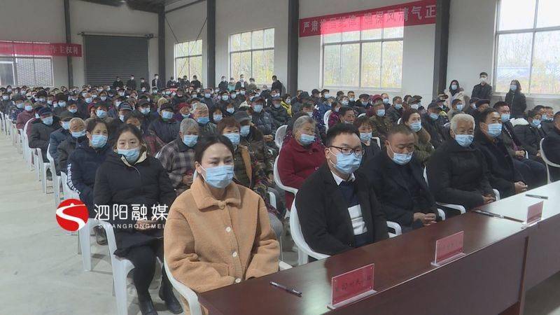 市委党建办副主任张贤永,市民政局副局长李家卫莅临