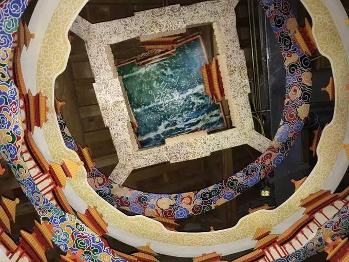 明代隆福寺藻井很神奇！游客打着手电也要看这片“星河”