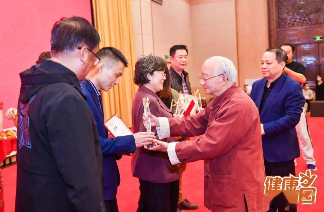 热烈庆祝义乌三溪堂国药馆被评为省级浙派中医膏方名馆