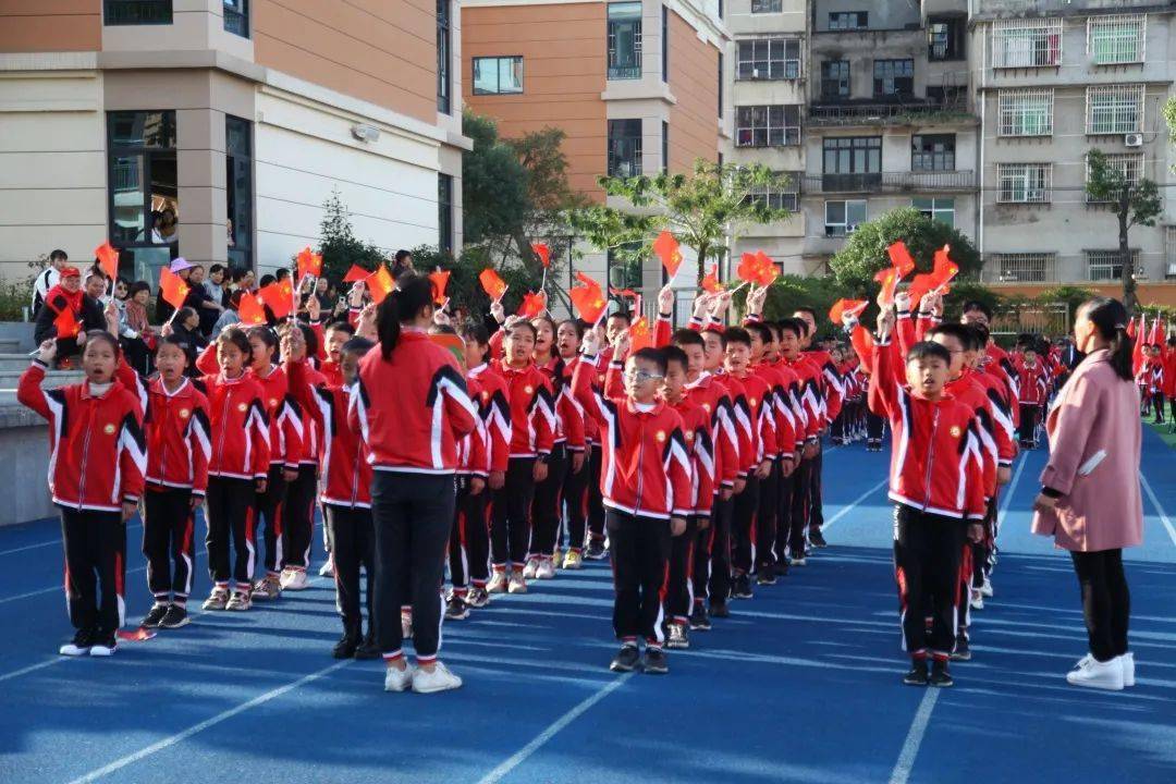【微时光】邀您观看明溪县实验小学第二届体育健康节暨第四十二届校园
