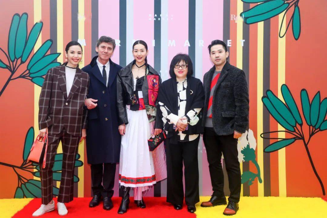 亮点| MARNI市场马戏团嘉年华盛大开幕,巴黎世家秋季21系列...