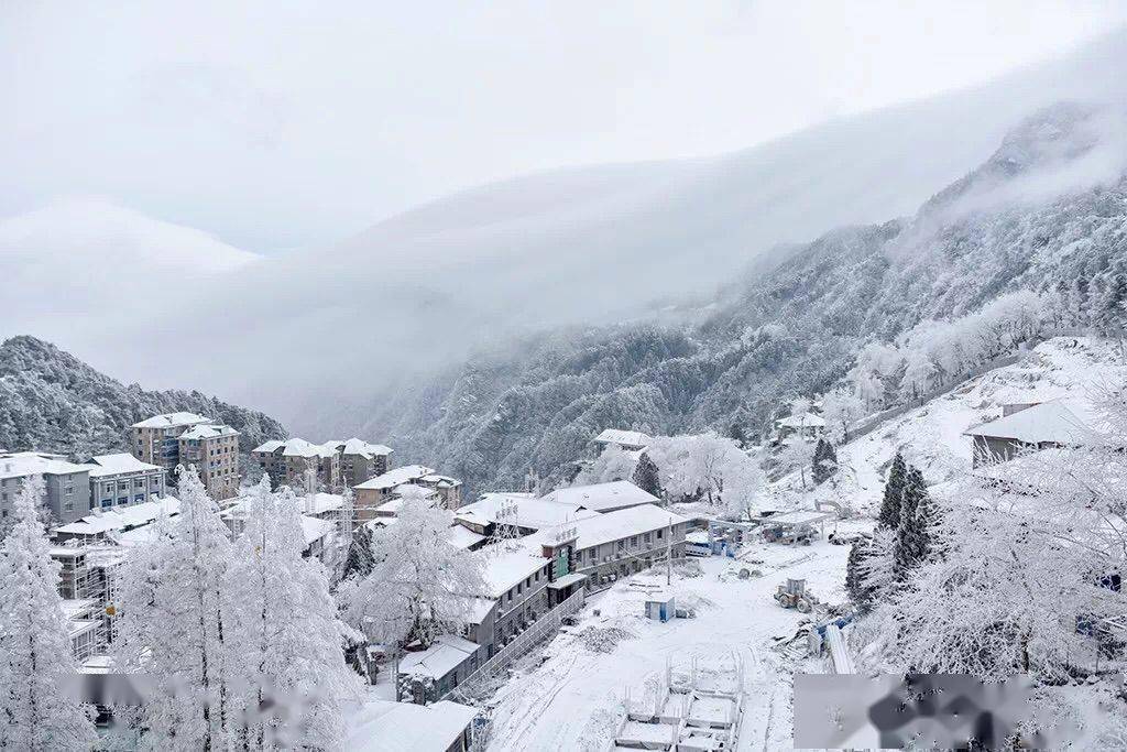 冬恋庐山南国雪景何处寻尽在冬日庐山享尽云瀑雾凇无敌雪景