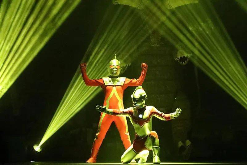 《奥特曼宇宙之光》明日(12月4日)上演!即将售罄!