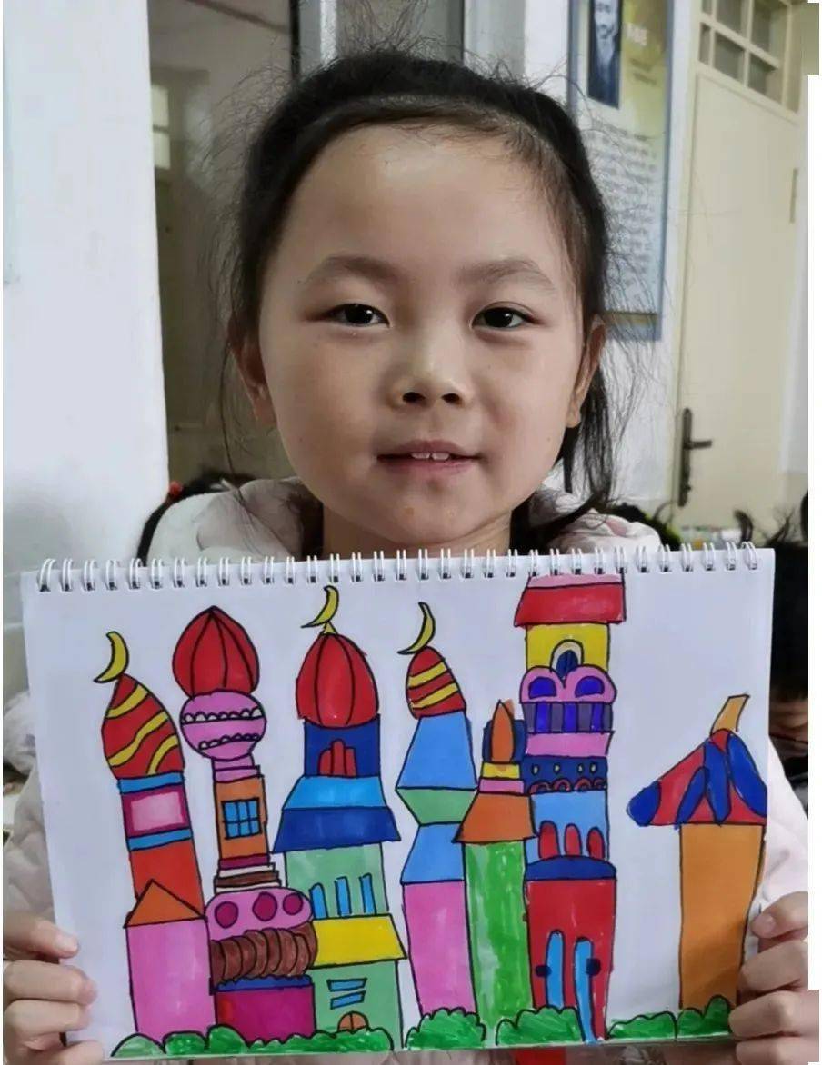 关于周末的英语绘画 54f6d2a9fc7b4256ad41a8ace4f78341.jpeg