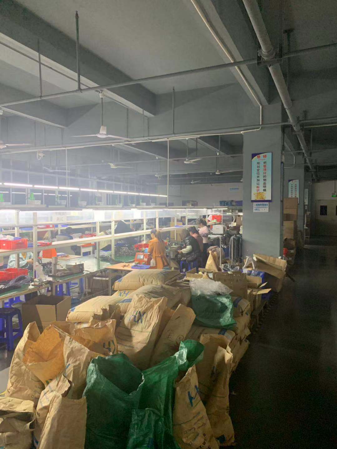 疫情|消费电子配件外贸订单激增背后：有机硅暴涨芯片紧供应疫情下工厂行情分化