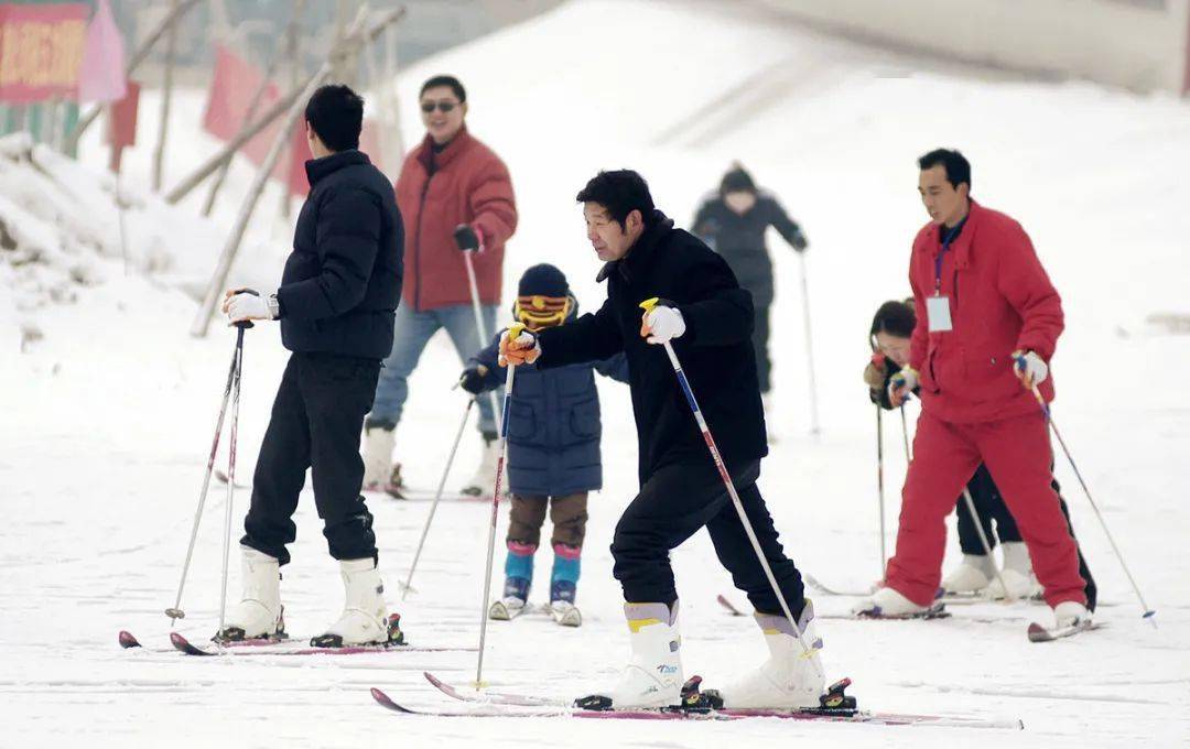 冬日滑雪好时节山西这几个滑雪场等你来玩