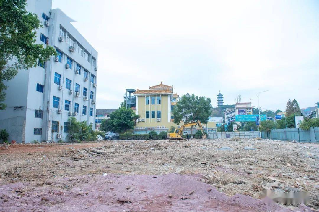 今年,灵溪新增1167个停车位!